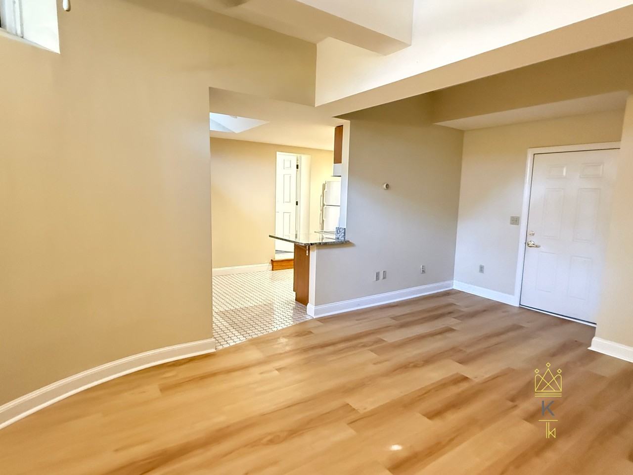 1100 Beacon St #G3 - Photo 4 of 15
