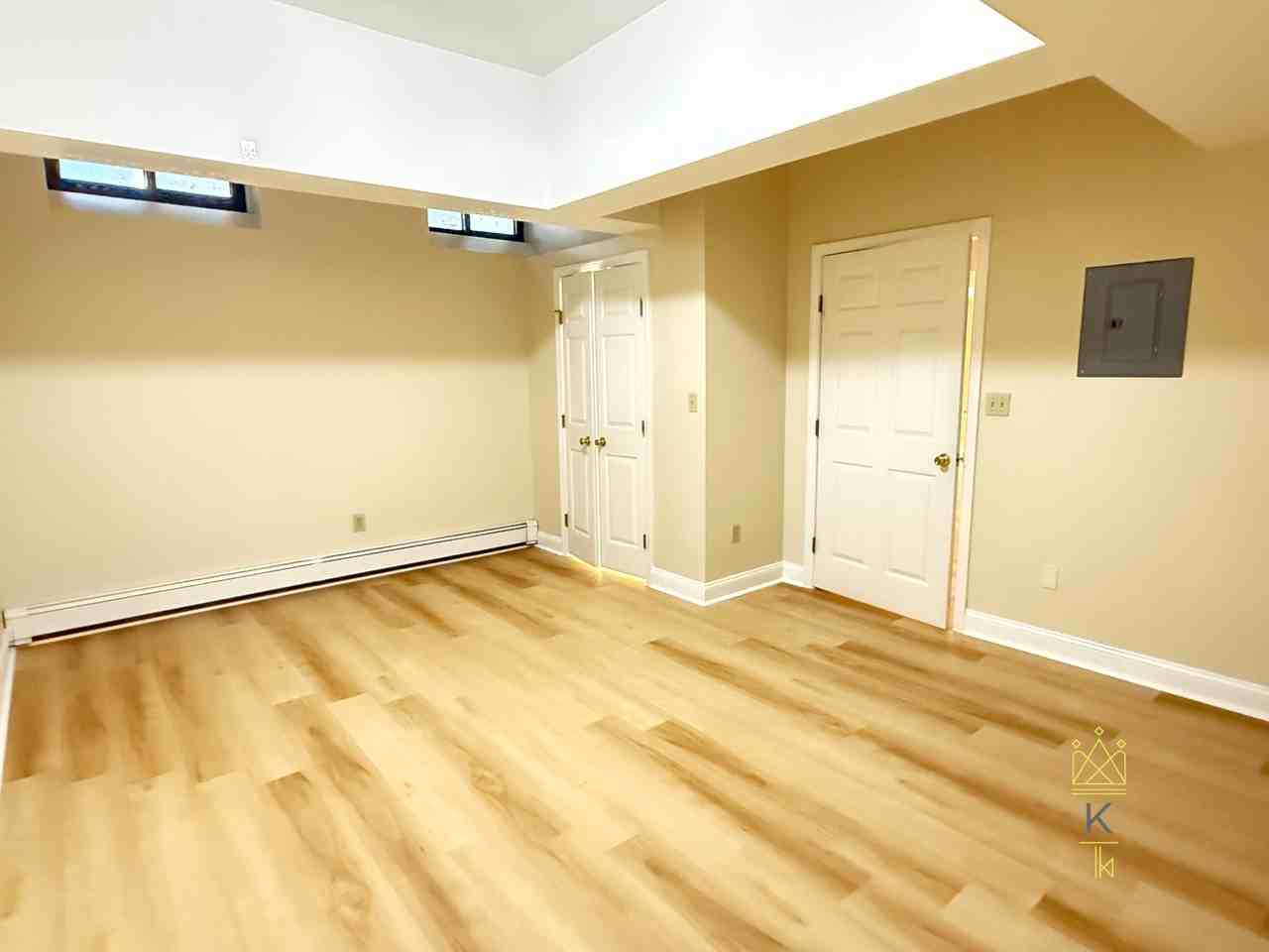 1100 Beacon St #G3 - Photo 6 of 15
