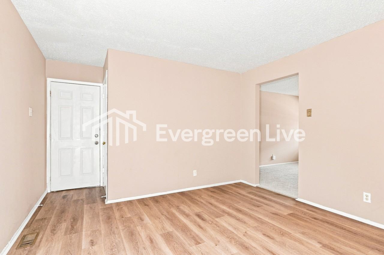 2132 Central Pkwy - Photo 7 of 15
