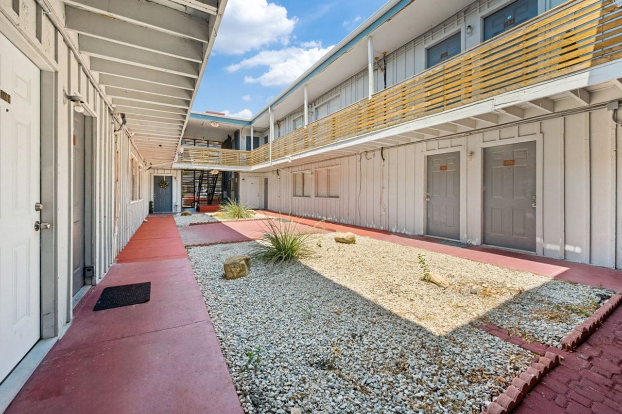 Fontaine Apartments - Photo 2 of 3