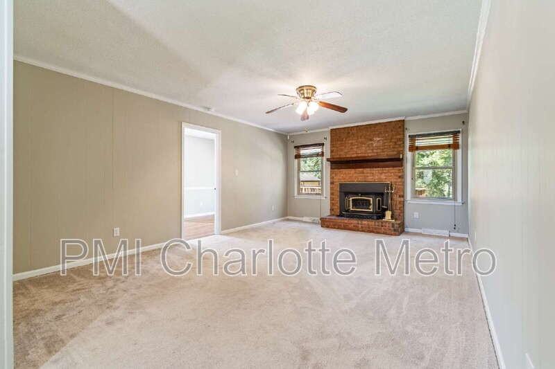 8615 Beechbrooke Rd - Photo 4 of 24
