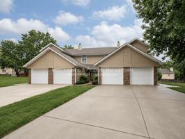 featured image of 3557 Ne Independence Cir