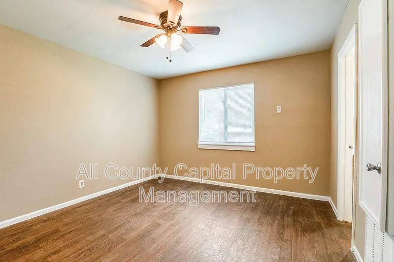 216 Lucas St #2 - Photo 7 of 9