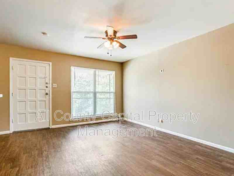 216 Lucas St #6 - Photo 2 of 9