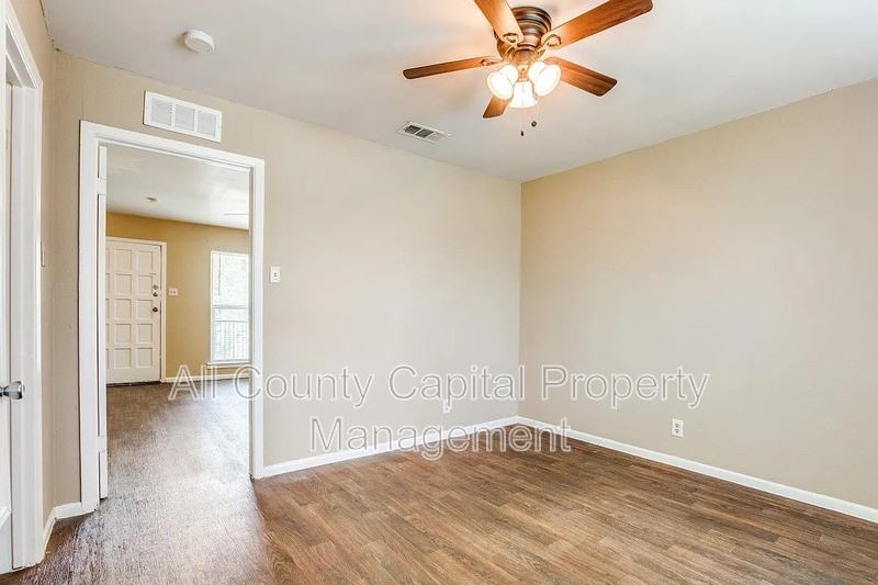216 Lucas St #6 - Photo 6 of 9