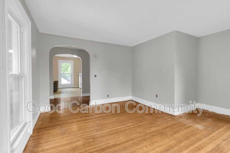 189 West Ave #2 - Photo 2 of 14