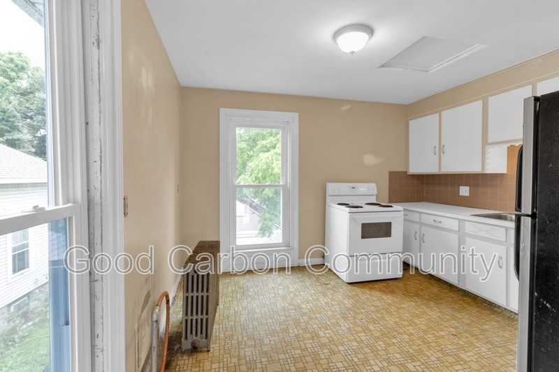 189 West Ave #2 - Photo 6 of 14