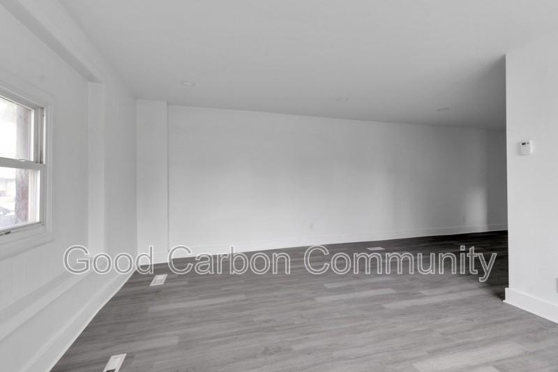 235 Oliver St #1 - Photo 5 of 18