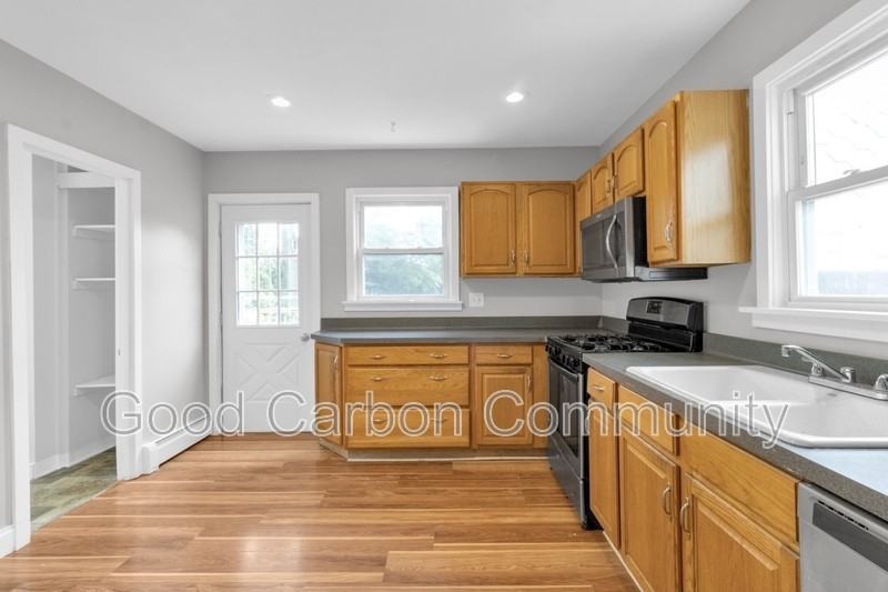 343 Bryant St #1 - Photo 2 of 15