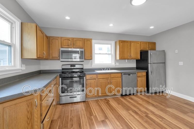 343 Bryant St #1 - Photo 4 of 15
