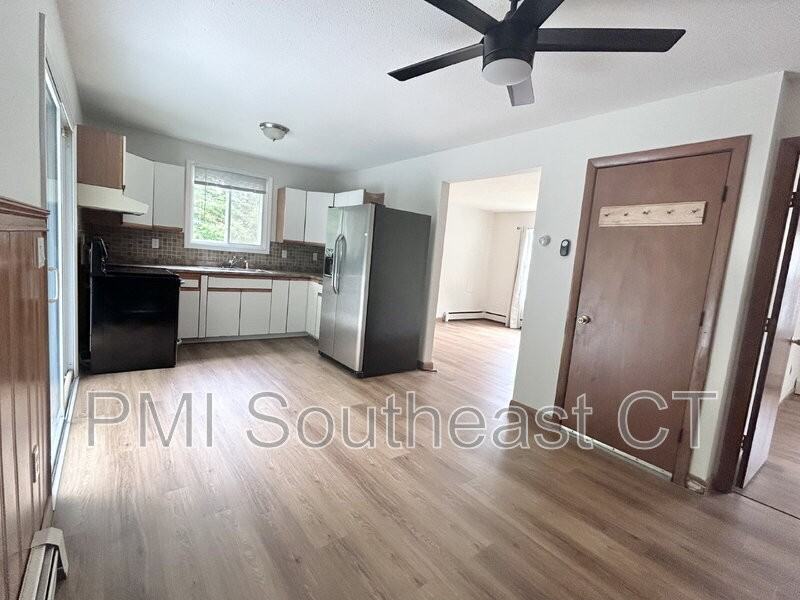 55 Hedge Ave - Photo 7 of 25