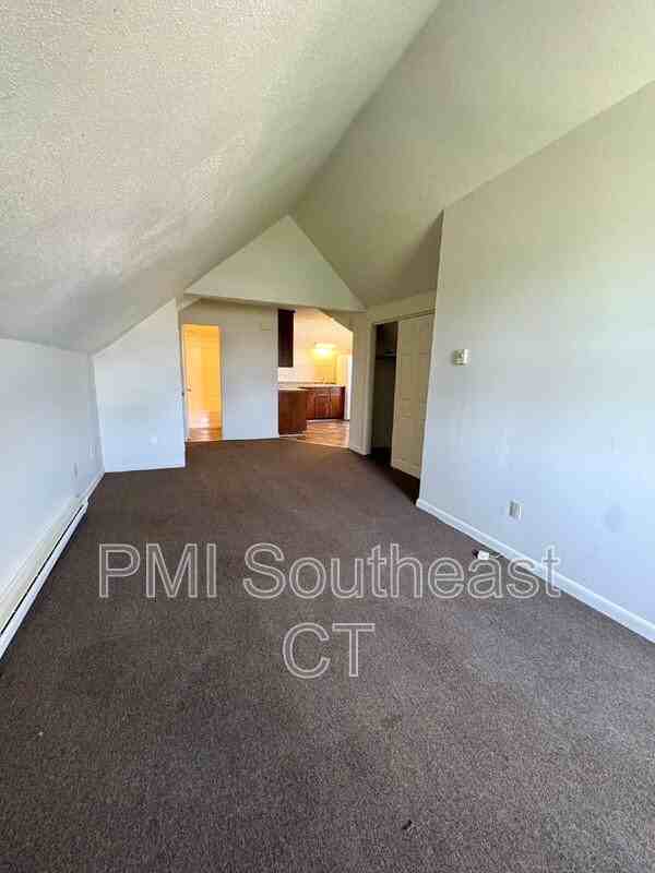 54 Hempstead St #3 - Photo 5 of 10
