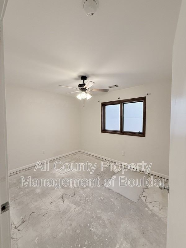 1575 Bradley Dr - Photo 5 of 12