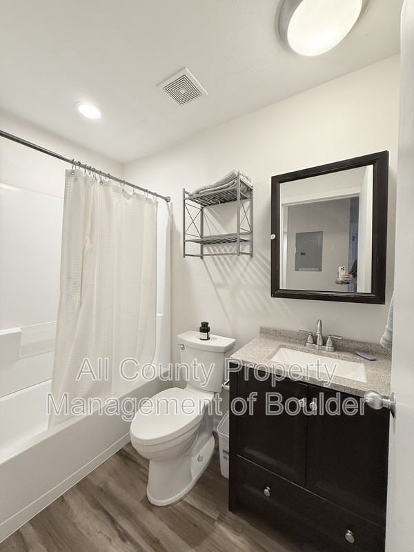 1575 Bradley Dr - Photo 6 of 12