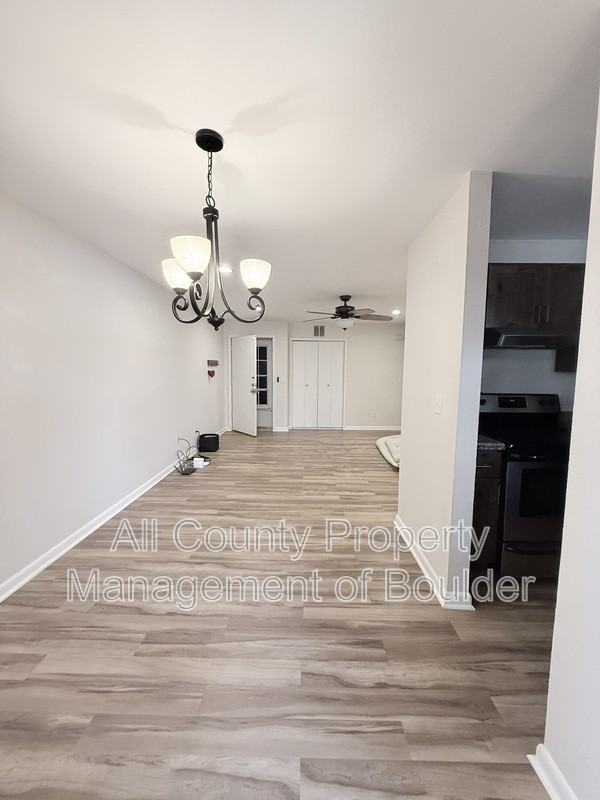 1575 Bradley Dr - Photo 7 of 12
