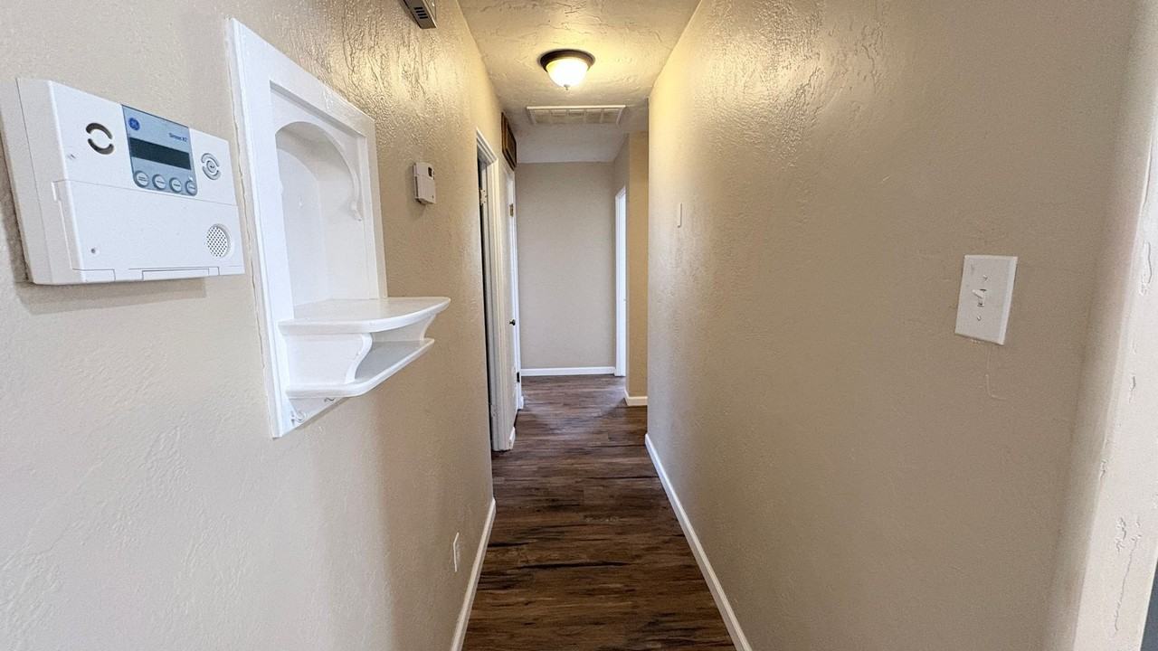 1808 W 3rd St - Photo 6 of 15