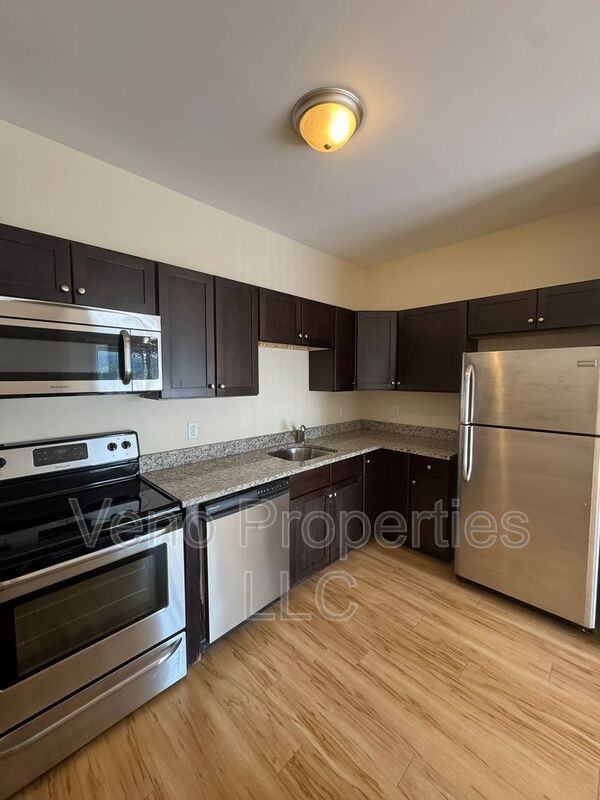 591 Boght Rd #4 - Photo 3 of 17