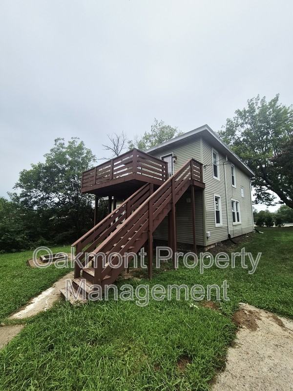 110 Phelps Rd