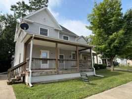 featured image of 107 W Wilkins St