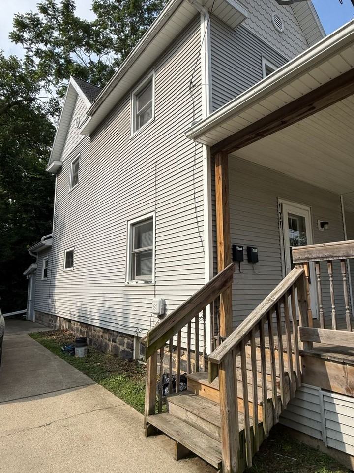 Wilkins St 107 W - Photo 3 of 47