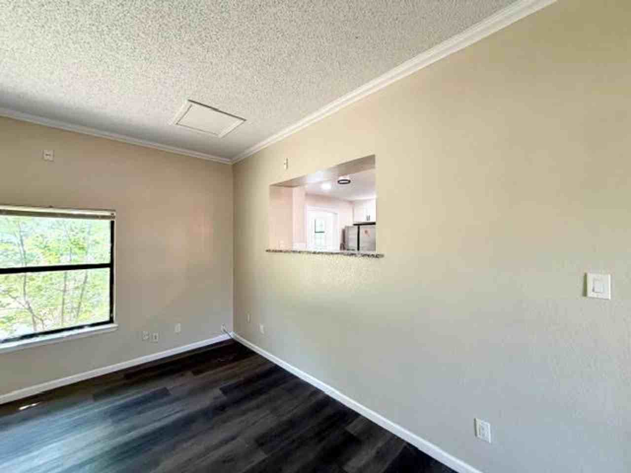 100 N 1st St - Photo 5 of 25