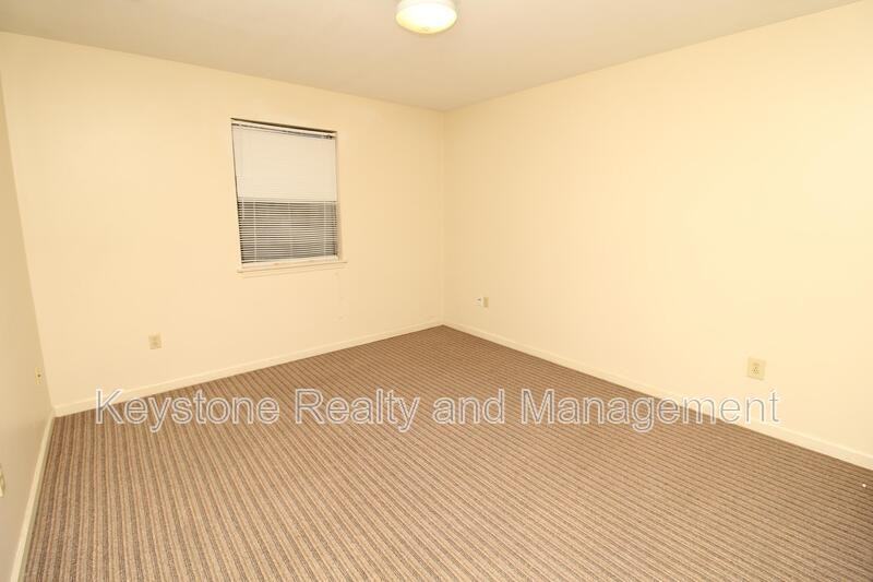 1935 High St #7 - Photo 2 of 5