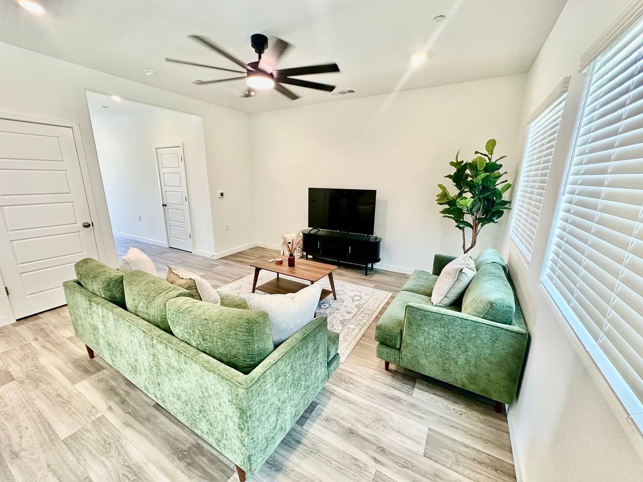 980 980 Rubcom Rd W - Photo 7 of 30