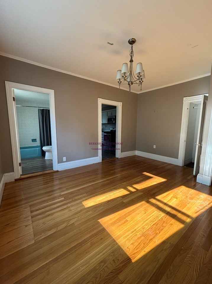57 Bedford St #57 - Photo 4 of 10