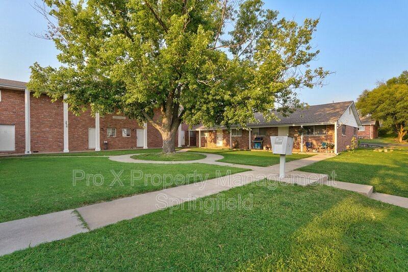 2929 E University St #6 - Photo 2 of 22