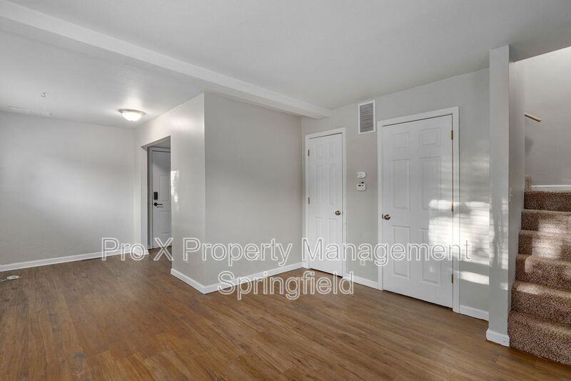 2929 E University St #5 - Photo 7 of 22