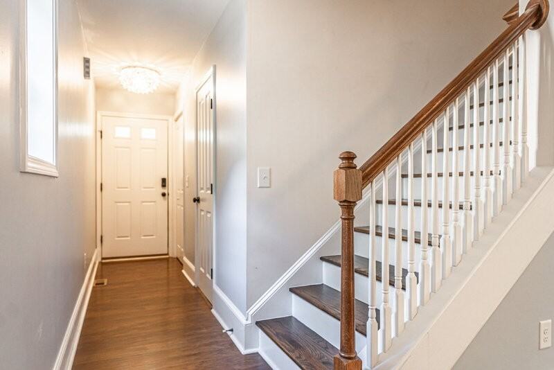 555 N Saylor St - Photo 4 of 38