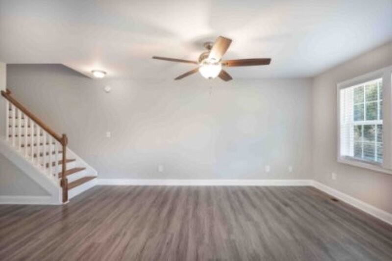 1130 W Indiana Ave - Photo 4 of 22