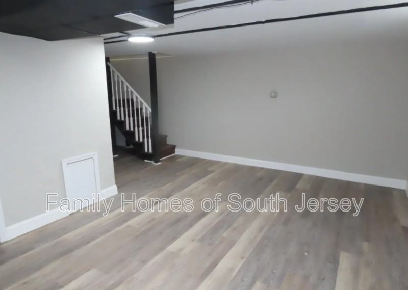 831 E 27th St - Photo 3 of 15