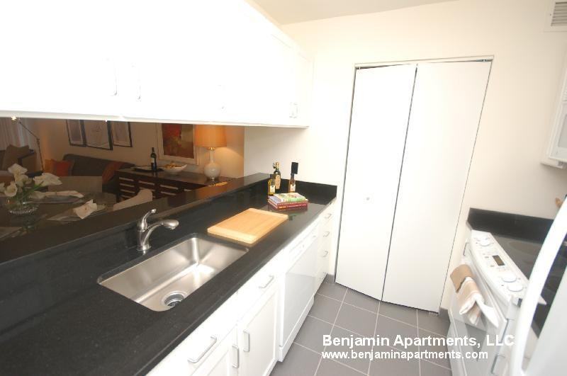 Devonshire Pl. & Blossom Street #2703 - Photo 3 of 33