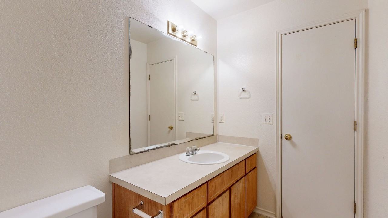 4002 Madison Dr #C - Photo 7 of 15
