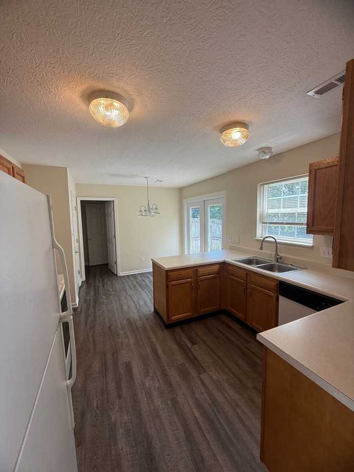 2328 Settlers Ridge Ln - Photo 4 of 19