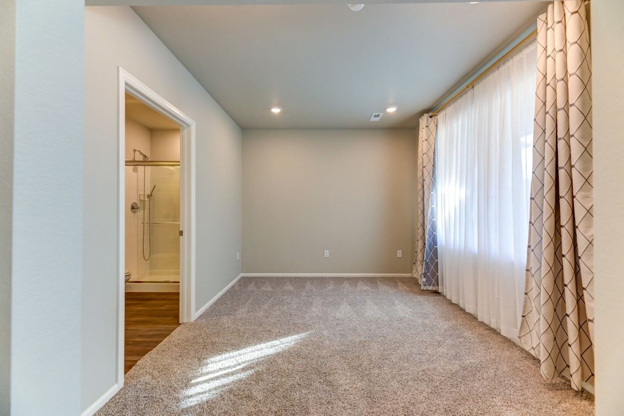 12214 W 57th Ln - Photo 5 of 28
