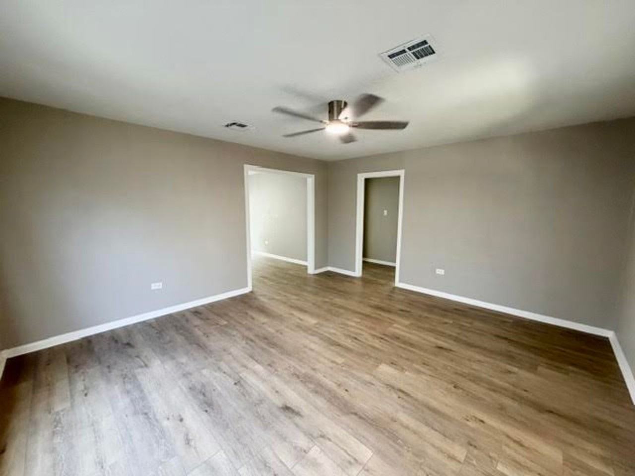 3500 Leland Ave - Photo 2 of 15