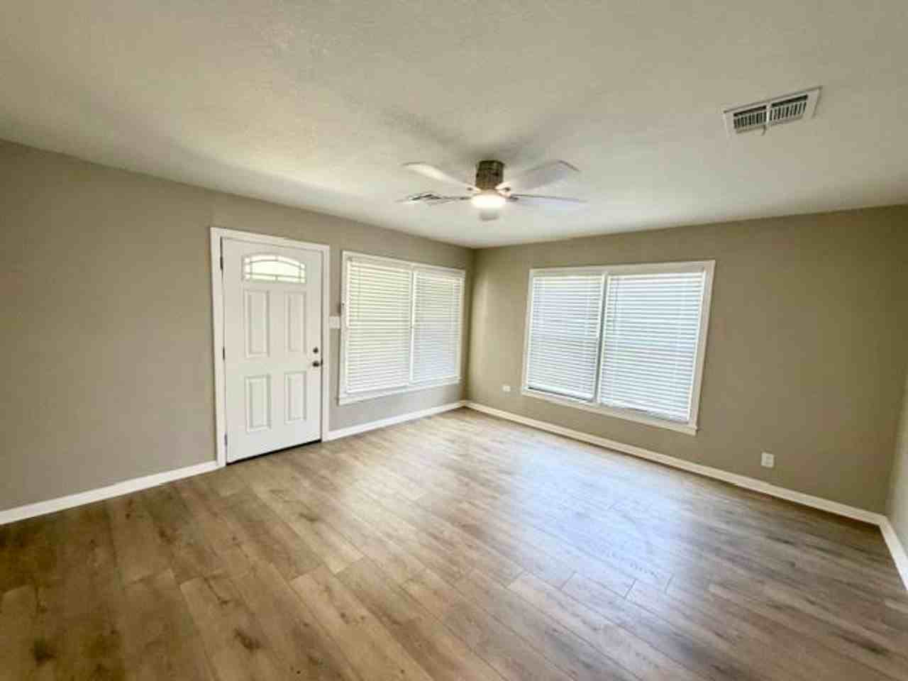3500 Leland Ave - Photo 3 of 15