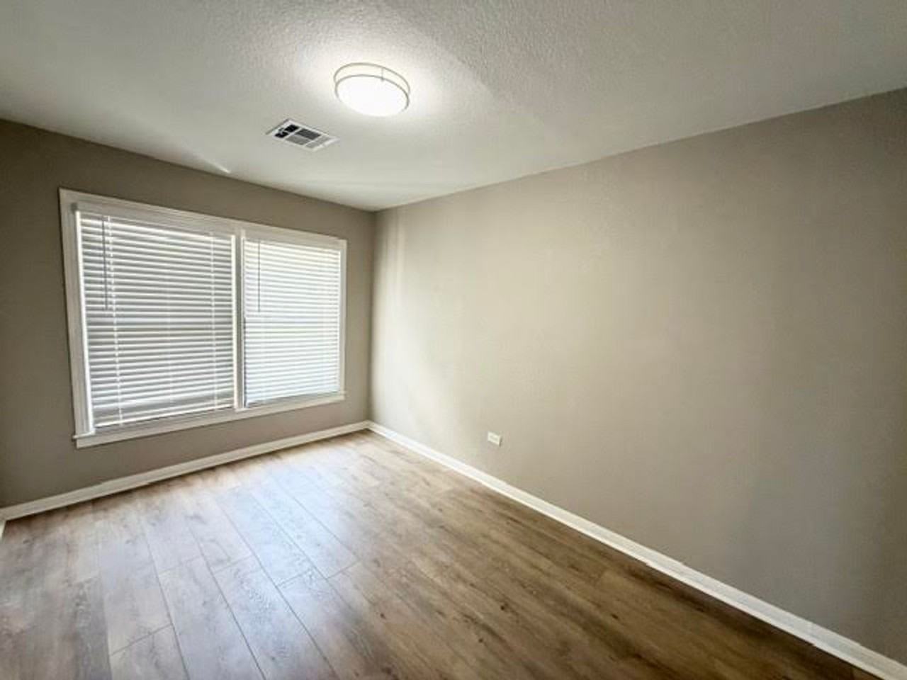 3500 Leland Ave - Photo 4 of 15