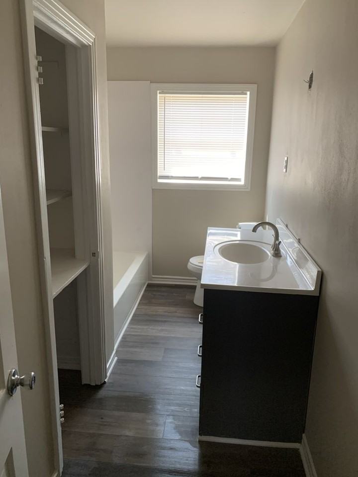 2820 Mcferrin Ave - Photo 2 of 8