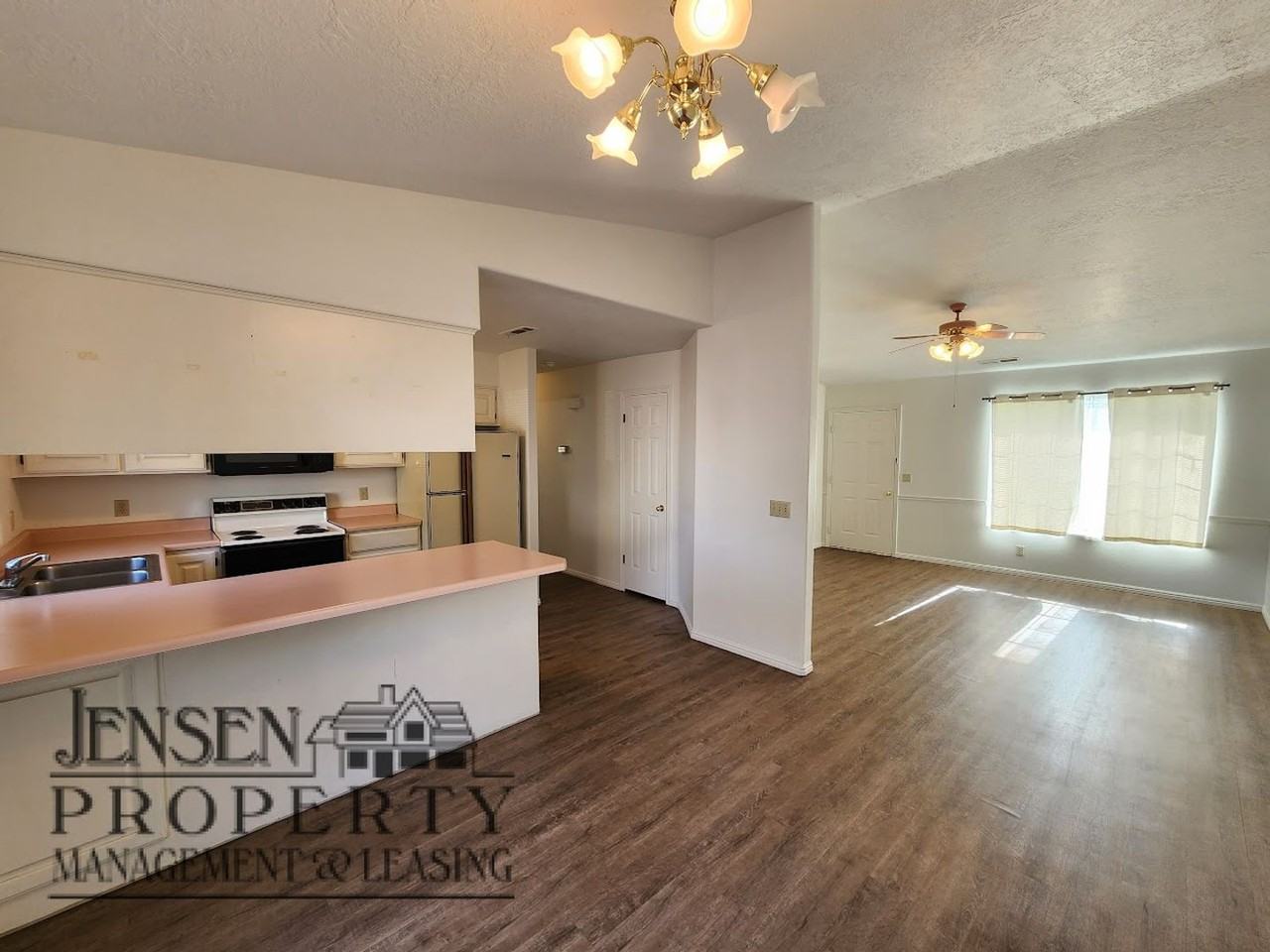 1040 N 1300 W #79 - Photo 5 of 23