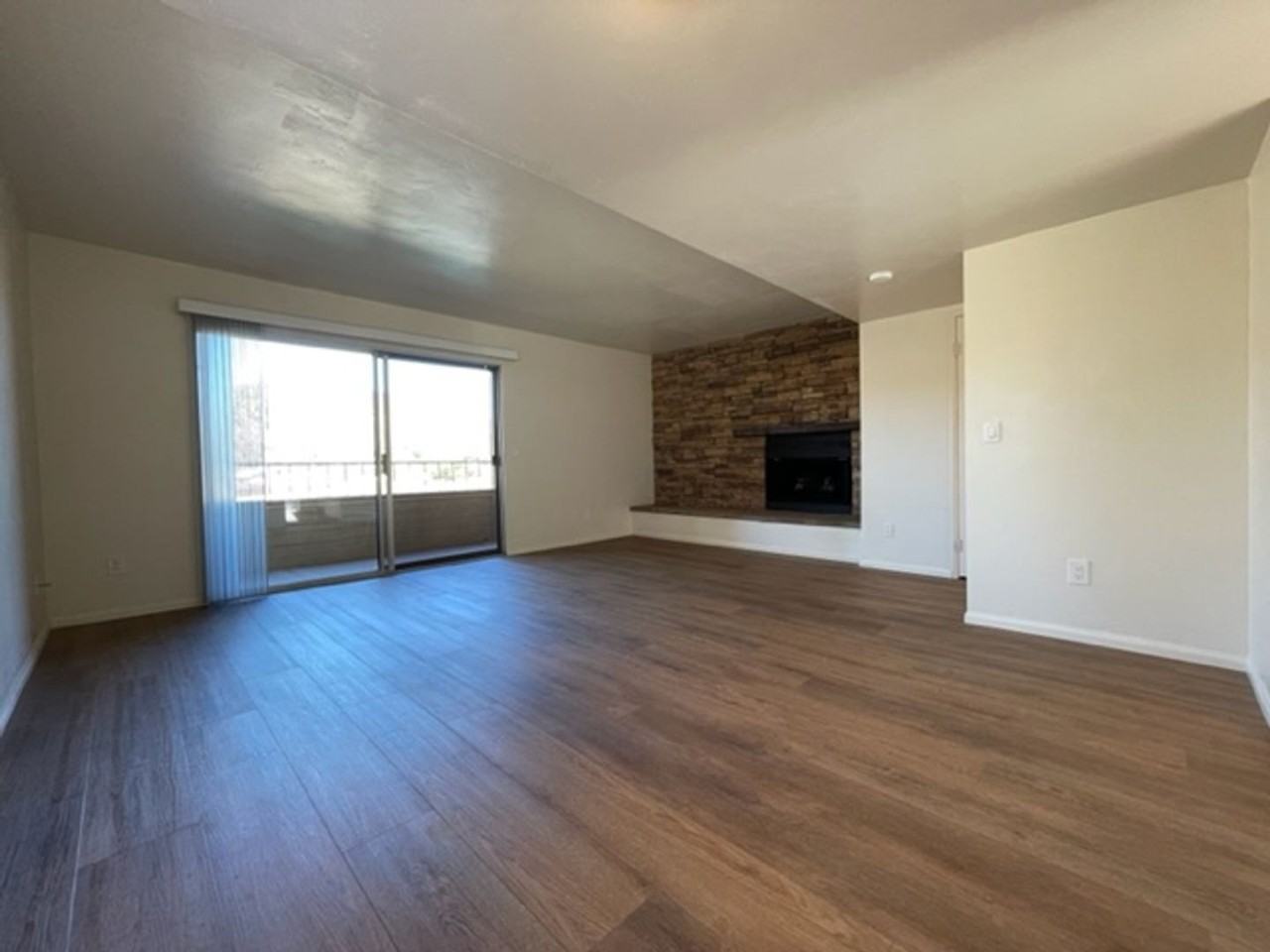 331 Stone Edge Ct - Photo 5 of 25