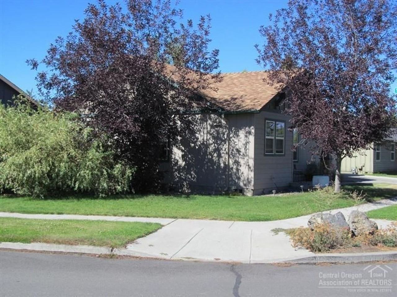 62593 Hawkview Rd - Photo 3 of 19
