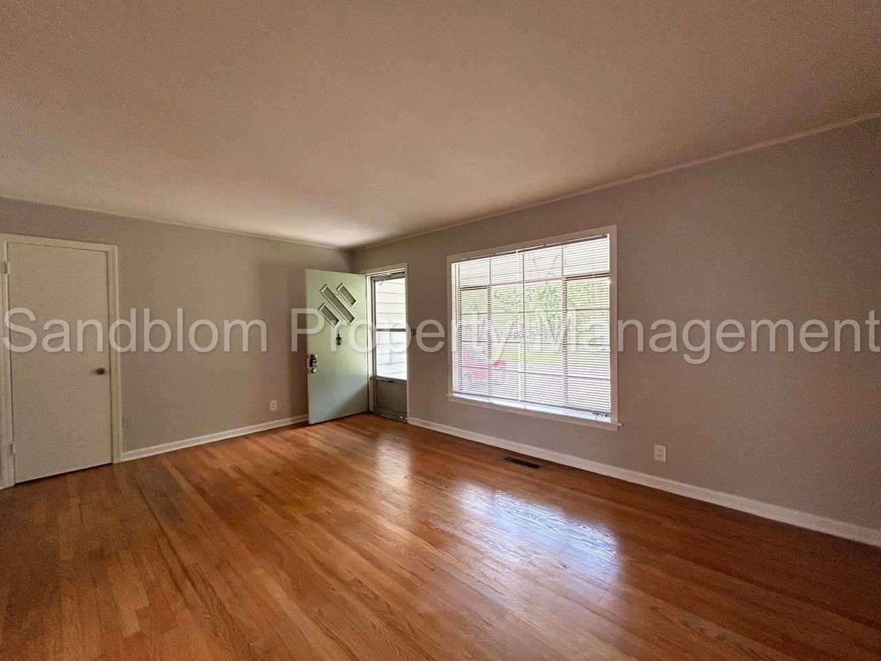 1439 S Louisville Ave - Photo 4 of 15