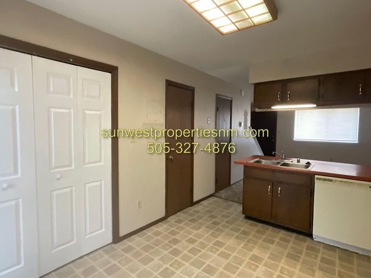 1631 Farmington Ave #4 - Photo 5 of 17