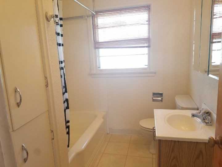 641 Avenue D - Photo 4 of 8