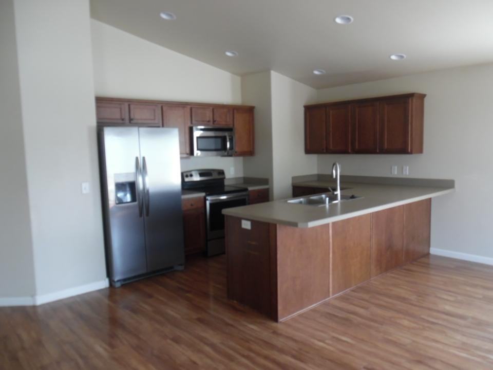 1249 Benjamin Blvd - Photo 2 of 10