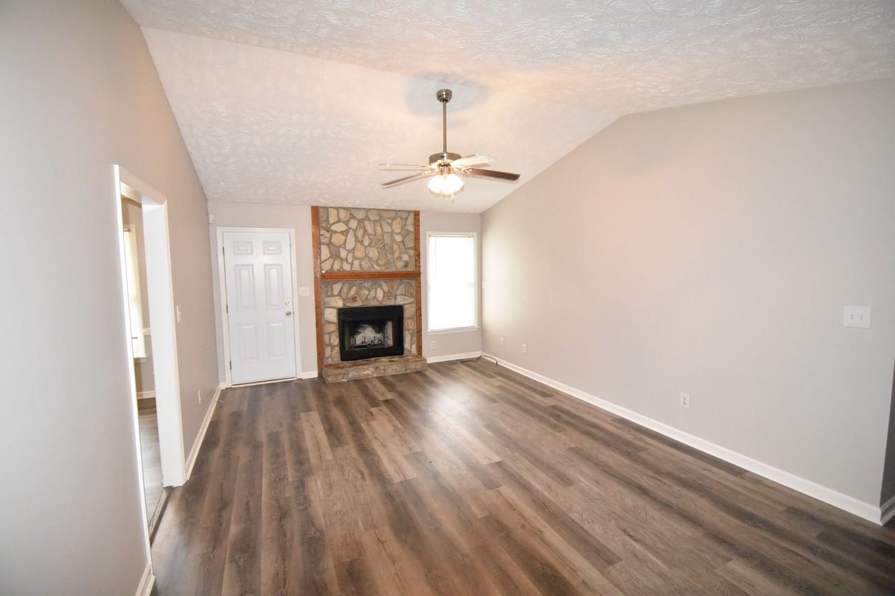 6313 Applewhite Rd - Photo 3 of 20