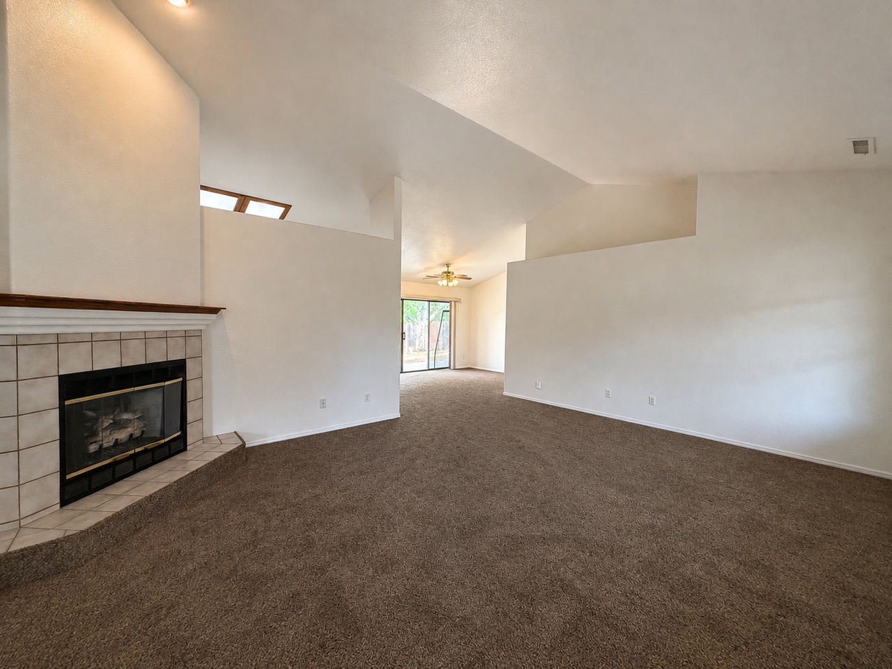 353 Prescott Dr - Photo 2 of 16